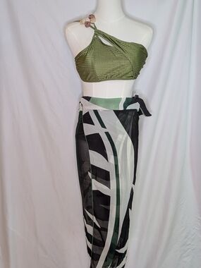 Aprilake swimsuit 2 piece bikini olive green with sarang NWT Small
